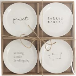 Bord Set Van 4 Stuks ø15cm . Met Tekst Geniet / Lekker/ Vandaag Is Mijn Lievelingsdag /hondje Gusta 21 Bord Set Van 4 Stuks ø15cm . Met Tekst Geniet / Lekker/ Vandaag Is Mijn Lievelingsdag /hondje Gusta -Kook Verkoop 1200x1194 11
