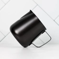 Melkopschuimkannetje Essentials - Zwart - 350ml - Melkkannetje Opschuim - Melkkannetje RVS - Melkkan -Kook Verkoop 1200x1200 1057