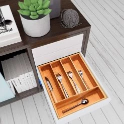 Merkloos Bamboehouten Bestekbak - 5 Compartimenten - 25 X 35 X 6 Cm. - Organizer - 5 Vaks 10 Merkloos Bamboehouten Bestekbak - 5 Compartimenten - 25 X 35 X 6 Cm. - Organizer - 5 Vaks -Kook Verkoop 1200x1200 1485