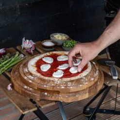 Boska Pizzaplank Friends L - BBQ Accessoires - Eikenhout - Handige Opvanggeul - Ø 34 Cm 32 Boska Pizzaplank Friends L - BBQ Accessoires - Eikenhout - Handige Opvanggeul - Ø 34 Cm -Kook Verkoop 1200x1200 254