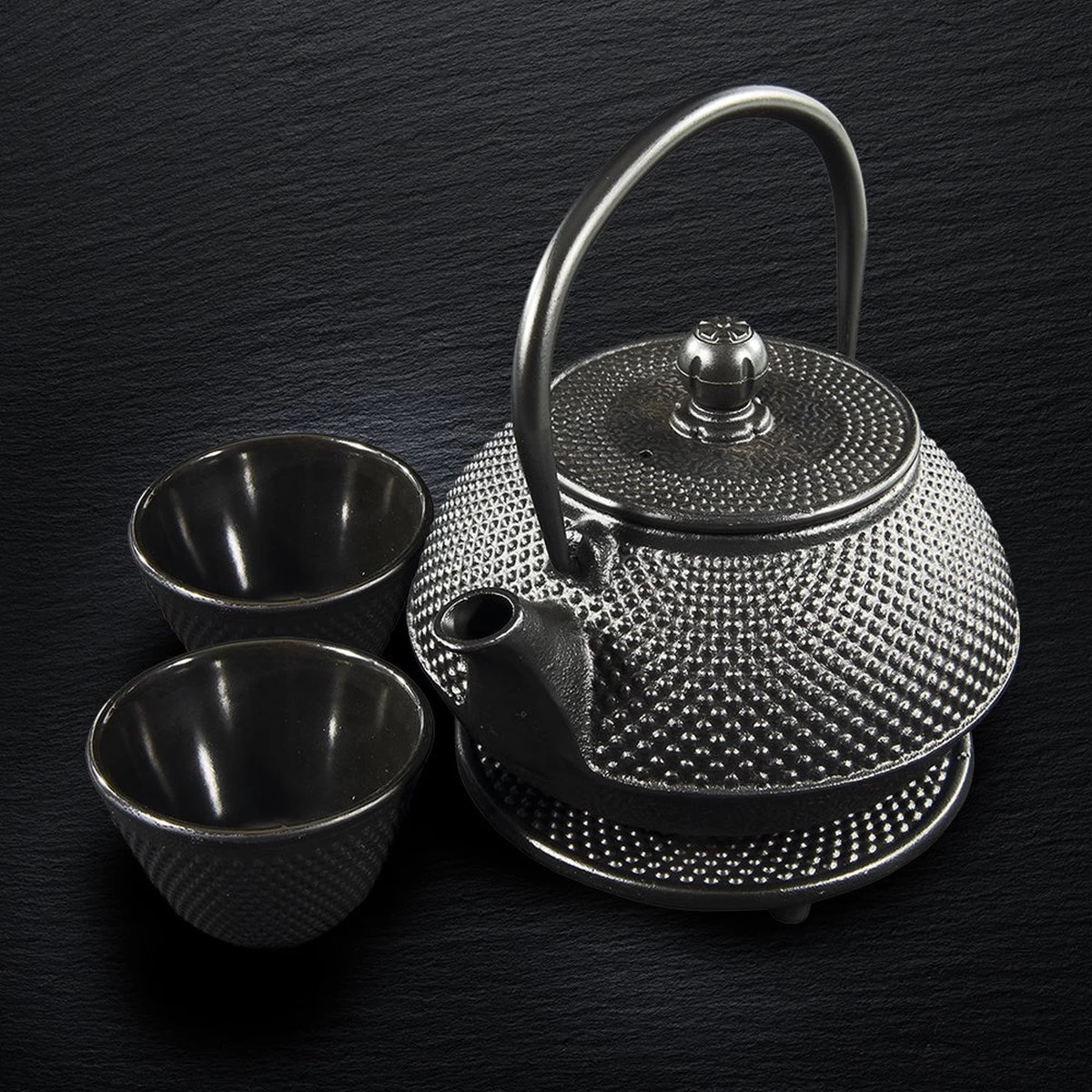 SakuraTea - Theepot Set - 4-delig - Gietijzer - Zwart - 0.8L - 2 Kopjes (100ml) 6 SakuraTea - Theepot Set - 4-delig - Gietijzer - Zwart - 0.8L - 2 Kopjes (100ml) - Afbeelding 4