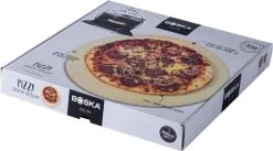 Boska Pizzasteen Deluxe L - Voor Oven & BBQ - Knapperige Pizza's - Ø 35 Cm - BBQ Accessoires 20 Boska Pizzasteen Deluxe L - Voor Oven & BBQ - Knapperige Pizza's - Ø 35 Cm - BBQ Accessoires -Kook Verkoop 1200x667