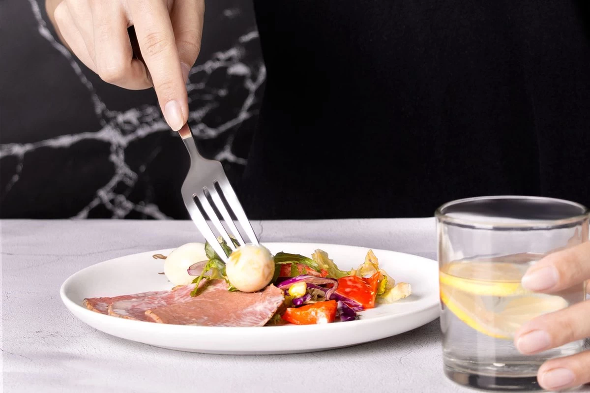 Swiss Home | Bestekset - 12 Persoons - 72-delig - Luxe Opbergkoffer - 18/10 | Limited Edition Set + Luxe Koffer 6 Swiss Home | Bestekset - 12 Persoons - 72-delig - Luxe Opbergkoffer - 18/10 | Limited Edition Set + Luxe Koffer - Afbeelding 4