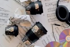 Quy Cup - 90ml Ecologische Reis Beker - Espressobeker “Peanuts Snoopy Music” Met Zwarte Siliconen Deksel -Kook Verkoop 1200x811 1