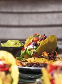 Krumble Taco Houder - Taco En Tortilla Houder Voor 4 Stuks - Serveerschalen - Koken & Tafelen - Kookgerei - Snack- & Tappasschalen - Metaal - Zilver -Kook Verkoop 876x1200 1